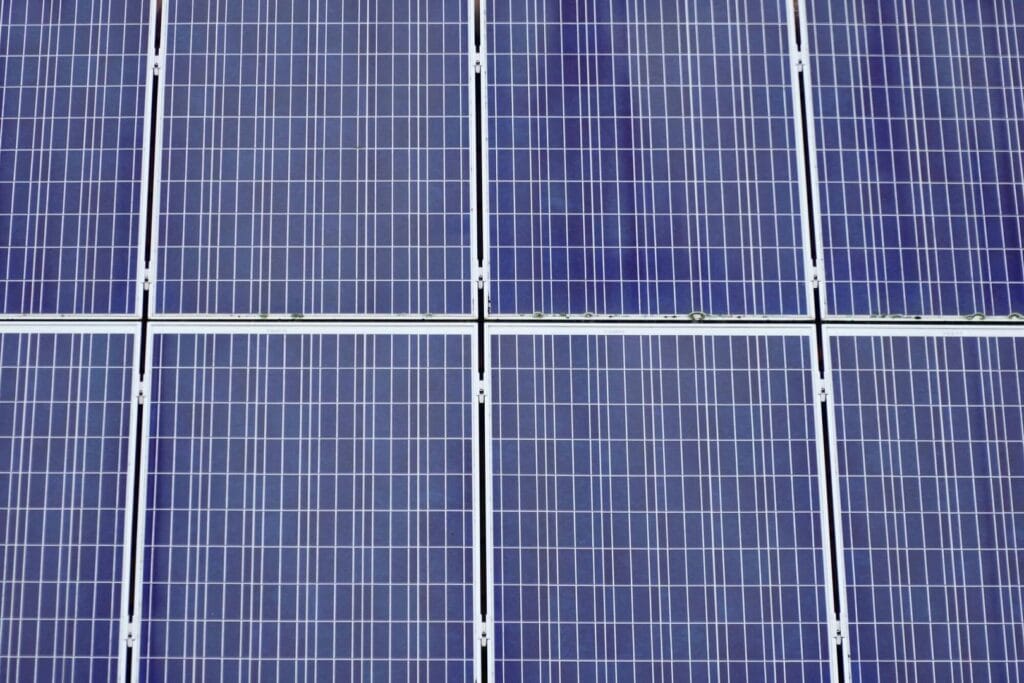 Dla kogo rekomendowana jest inwestycja w fotowoltaikę? Dowiedz się!