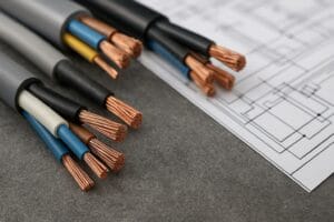 Jaki przekrój kabla do mocy? Poradnik